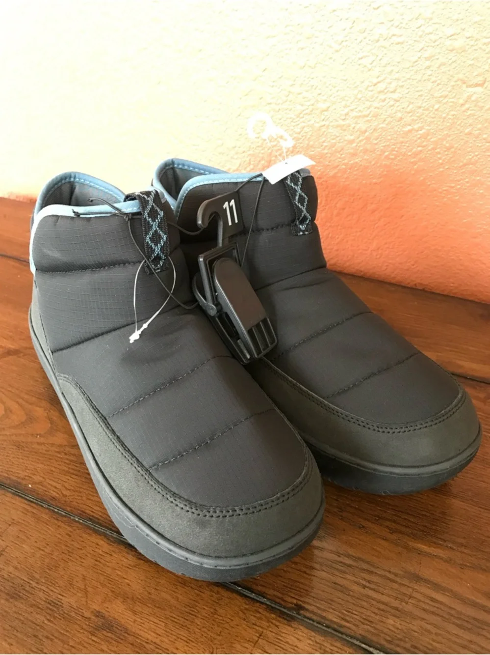 Ozark Trail Men’s 11 Black Padded Insulated Water-Resistant Puffer Boots NWT